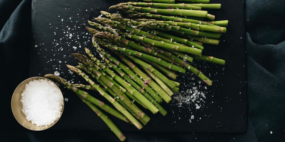 How long to cook asparagus: perfect times and methods for every style