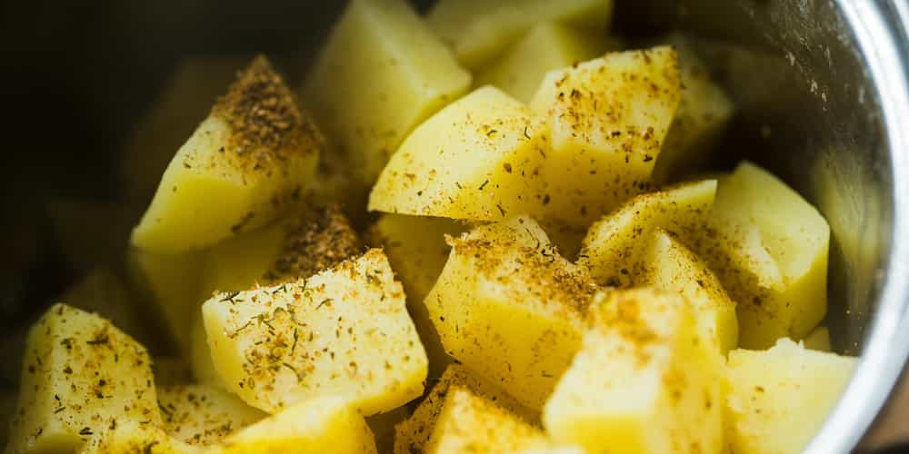 Boiling potatoes