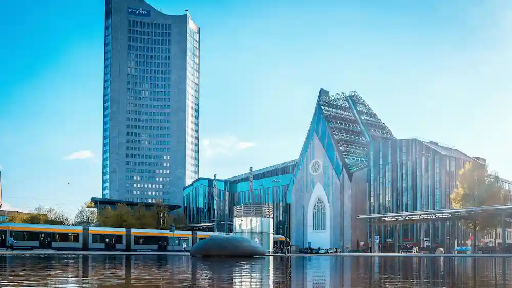 Current time in Leipzig
