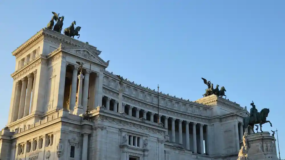 Current time in Rome