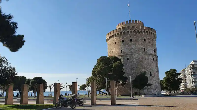Current time in Thessaloniki